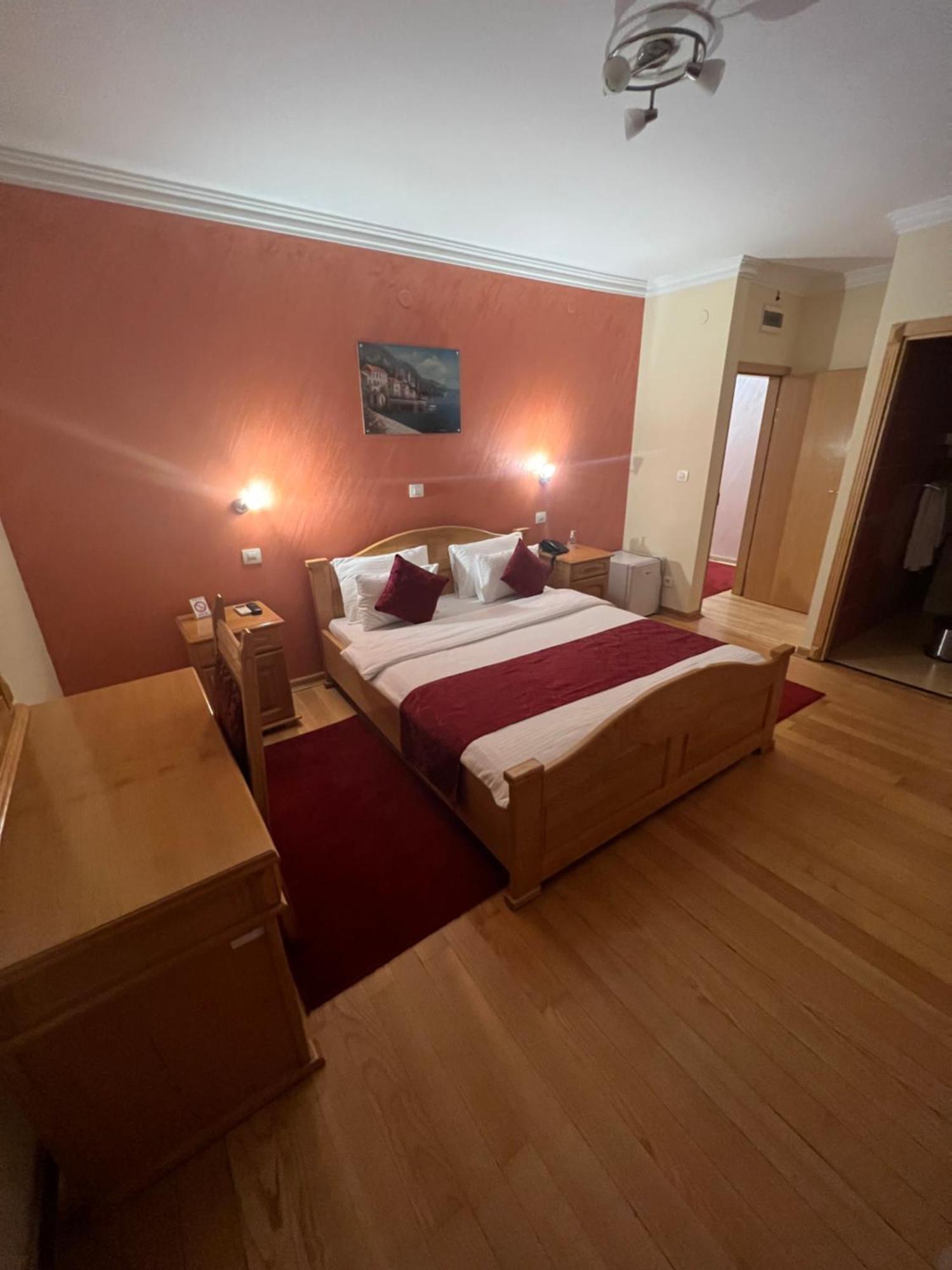 Saint Paul Accommodation Kraljevo Exterior photo